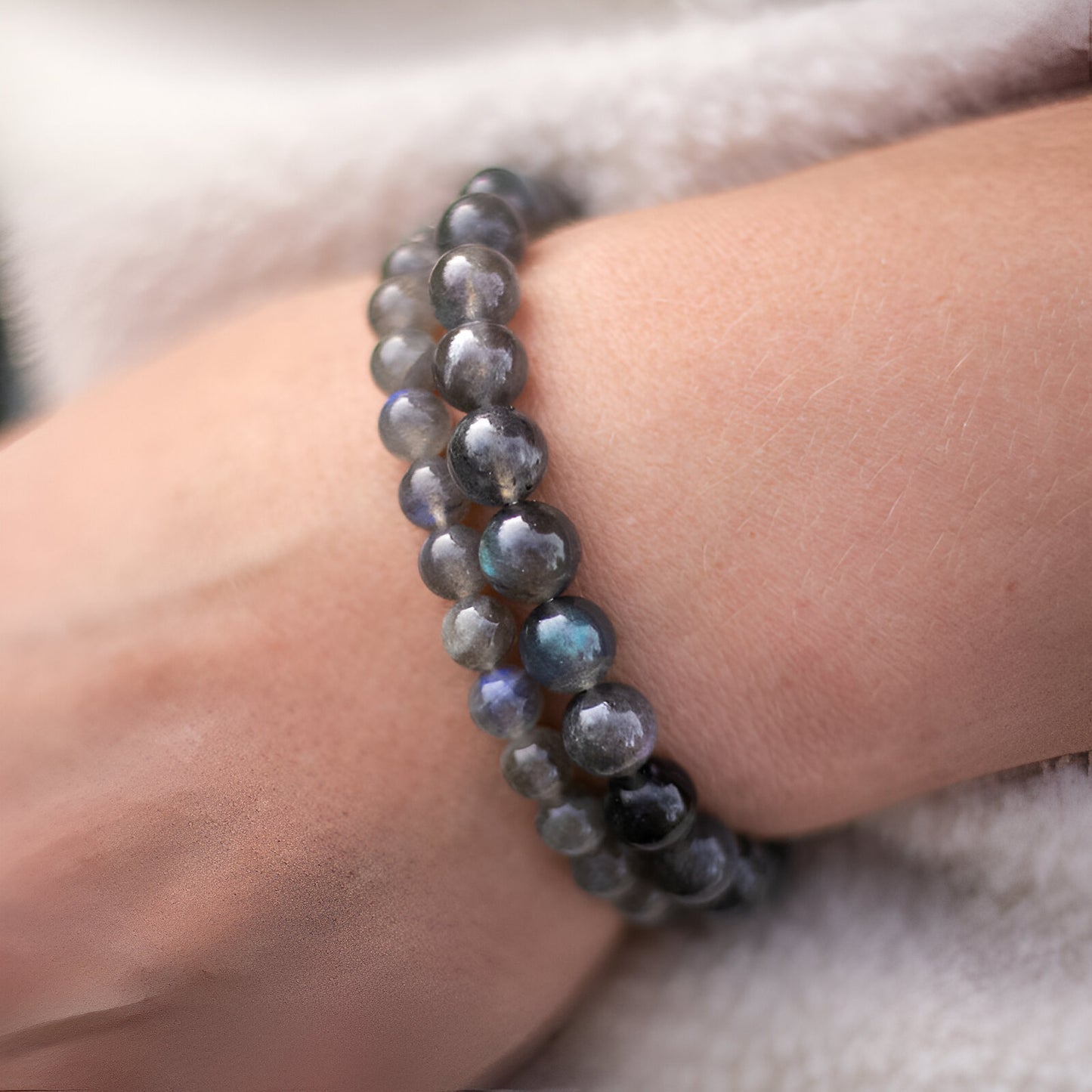 Schutzarmband “Mystischer Schild“ mit Labradorit