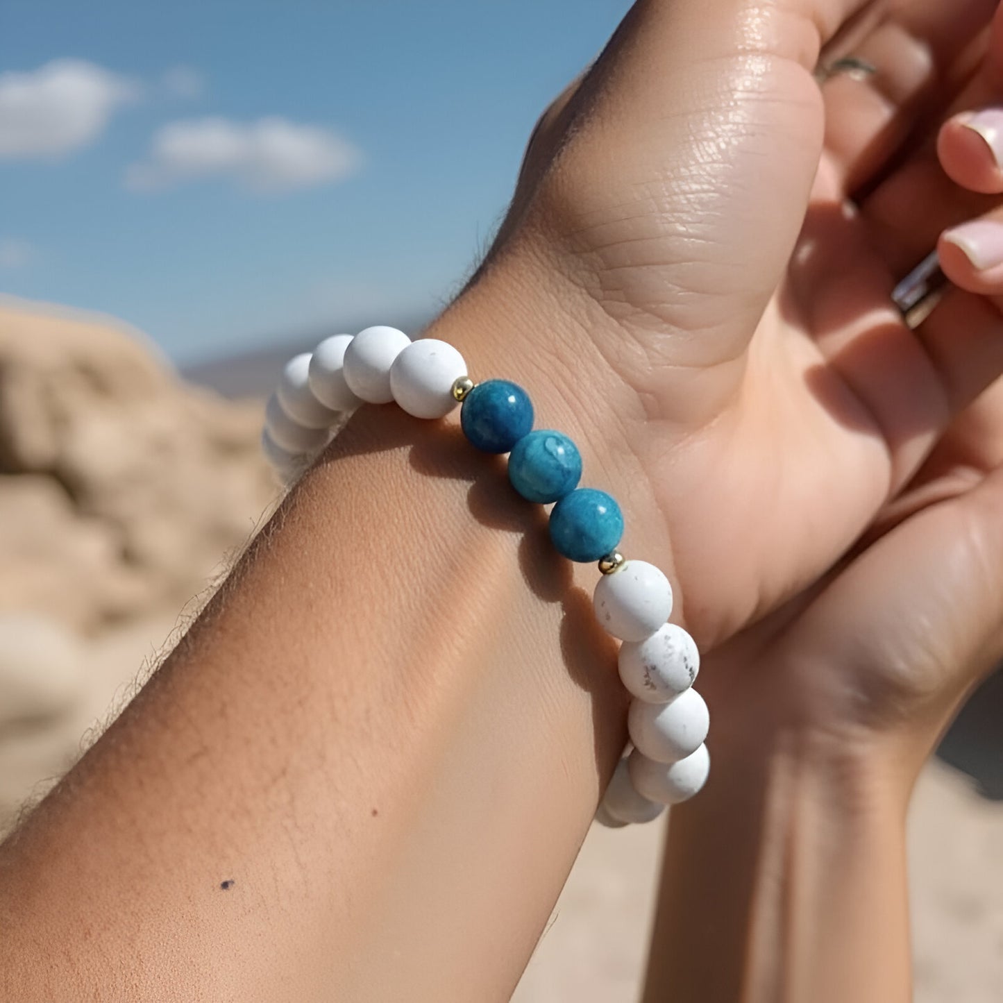 Energiearmband “Leichtigkeit & Balance“ mit Apatit und Howlith