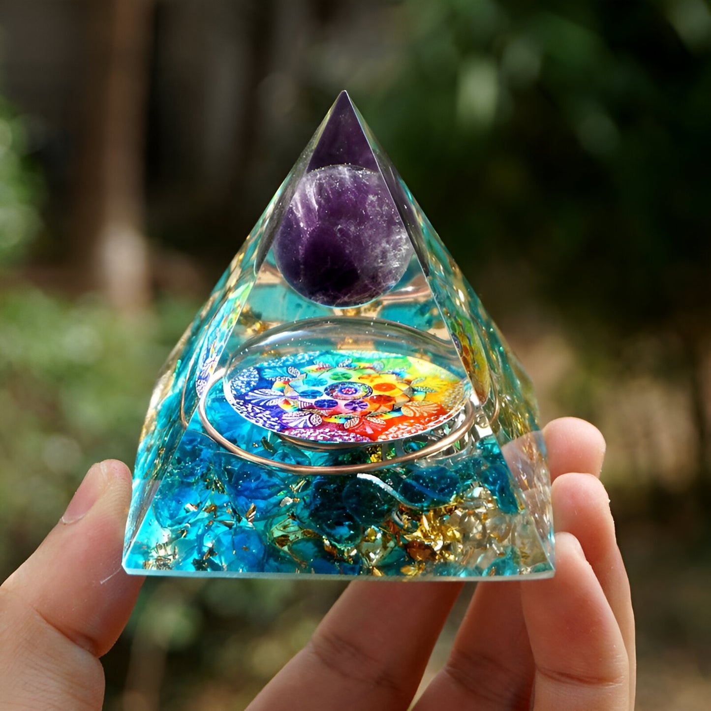 Orgonit “Fülle & Schutz“ mit Amethyst & Blauquarz