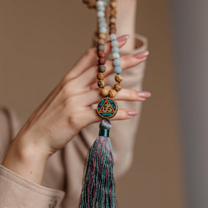 Gebetskette mit Aum-Mala-Perlen – Amazonit und Landschaftsjaspis