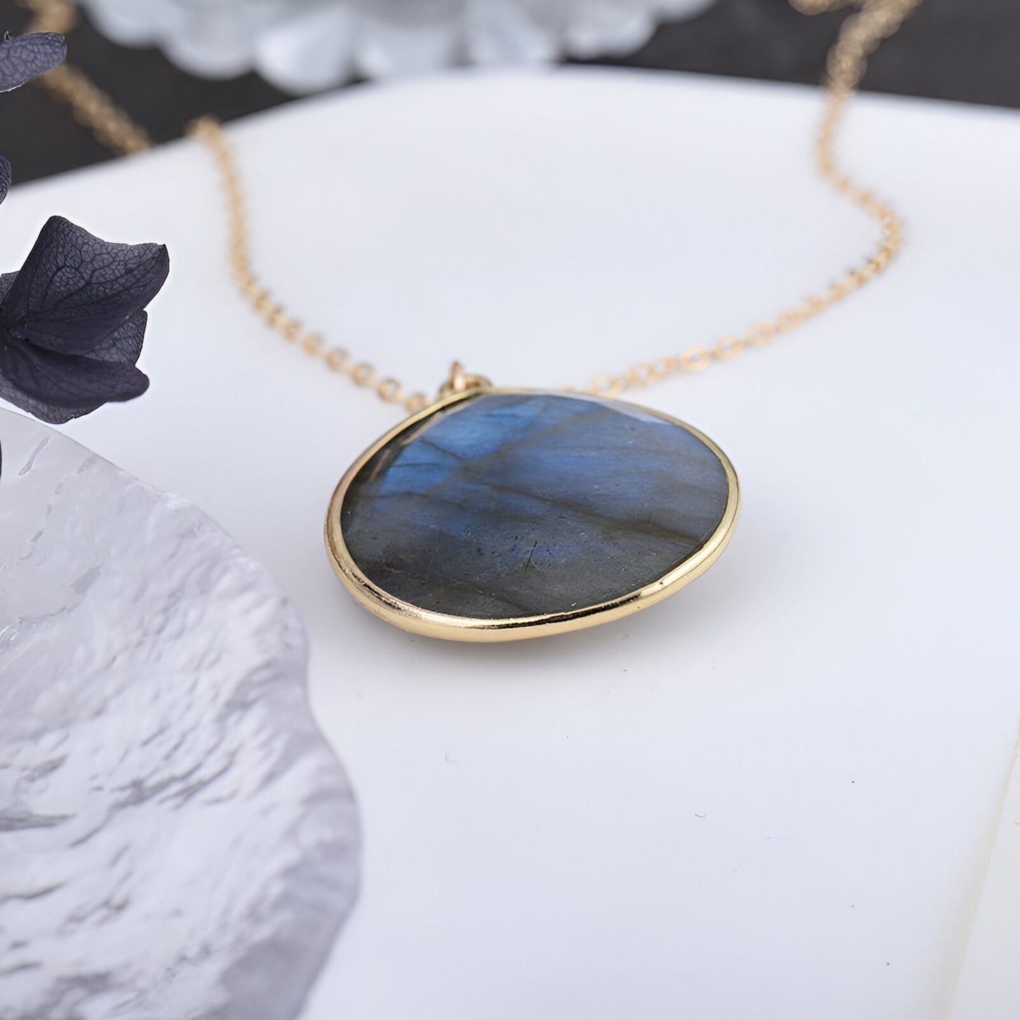 Schutzanhänger “Labradorit Eleganz“