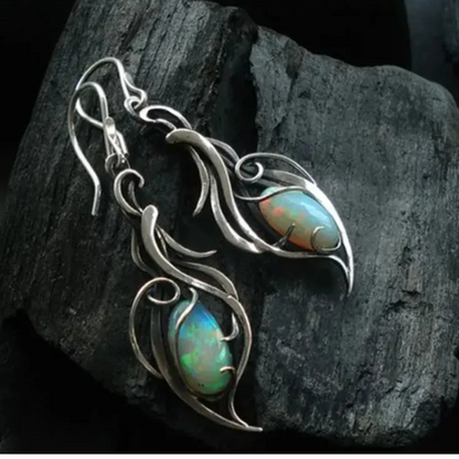 Flammen-Ohrhänger „Ozean“ mit blauem Opal