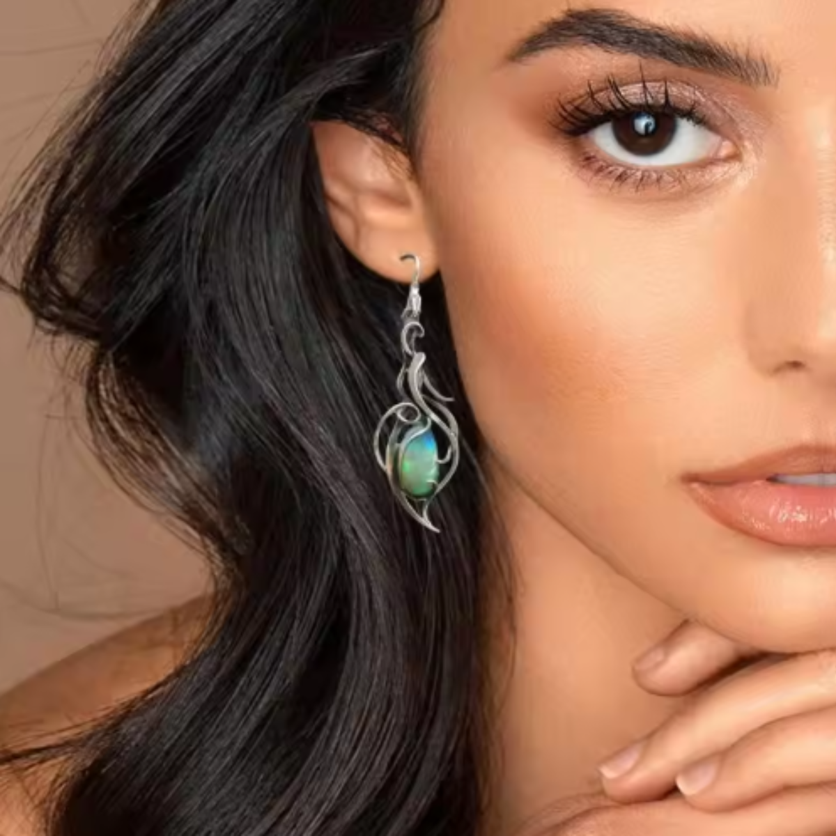 Flammen-Ohrhänger „Ozean“ mit blauem Opal