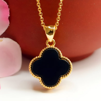 Halskette “Glücks-Kleeblatt“ aus Perlmutt oder Schwarzem Onyx