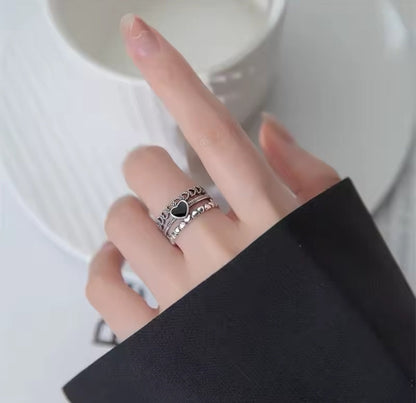 Verstellbarer 3-reihiger Ring mit Herzverzierung