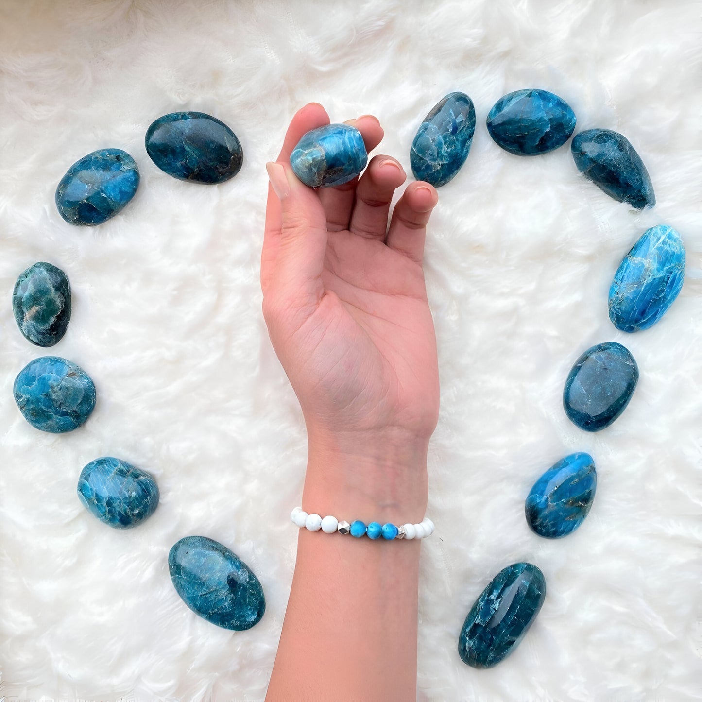 Schlankheitsarmband aus Apatit und Howlith