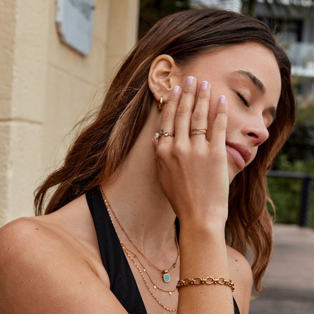 Kristall Weiß Blütenring Gold