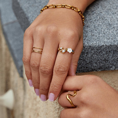 Kristall Weiß Blütenring Gold