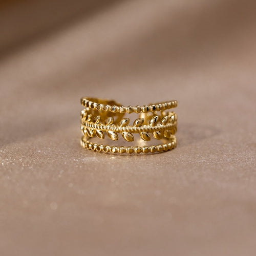 Goldene Blatt-Schicht Ring“