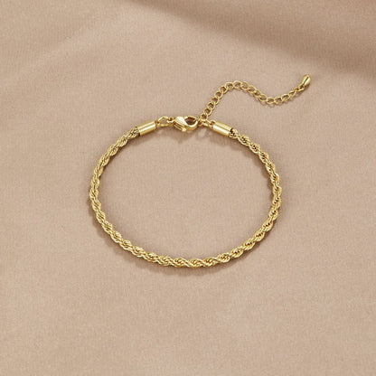 Armband aus elegantem, gedrehtem Gold